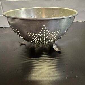 Vintage 9" Large Star Colander Aluminum Footed Strainer Farmhouse Decor Dented